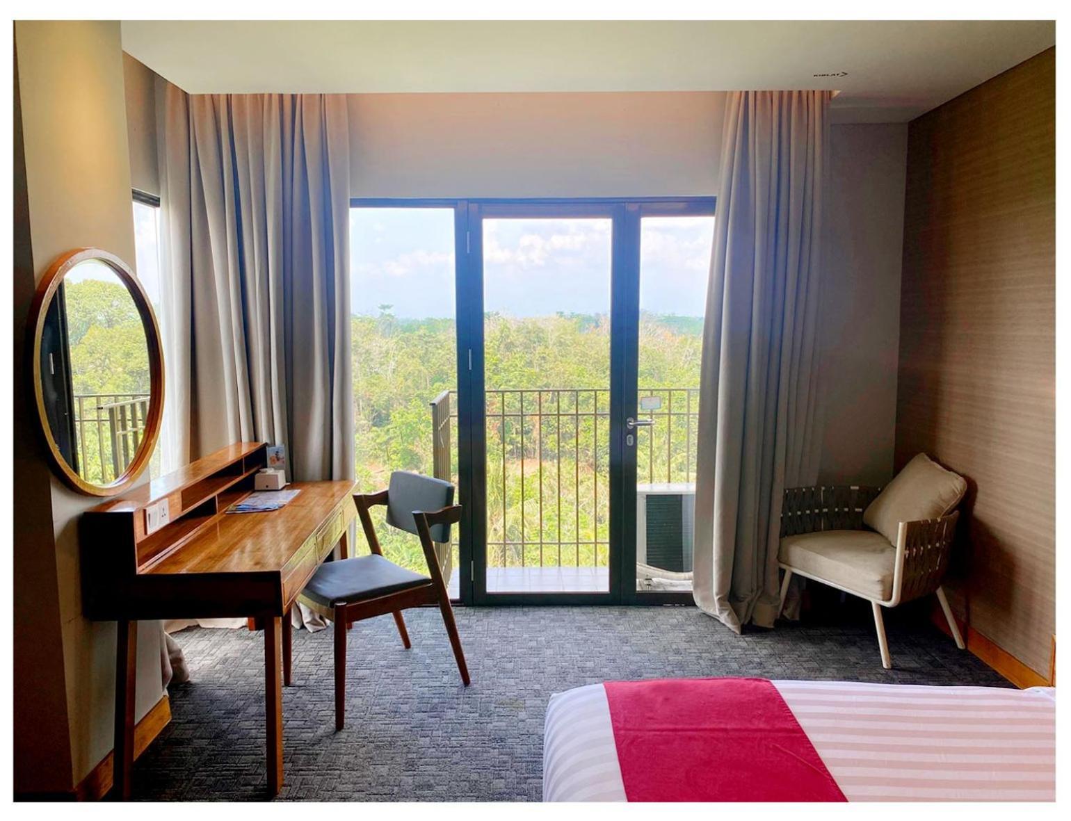 Famvida Hotel Lubuklinggau Buitenkant foto